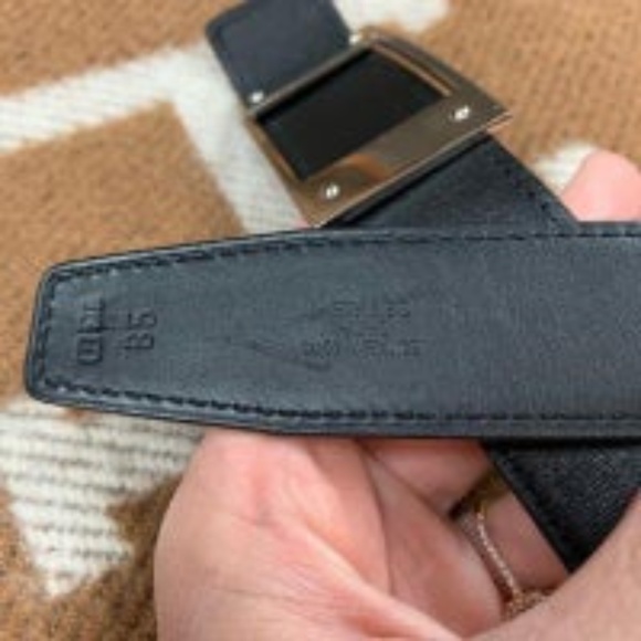 Authentic Hermes black and white Belt w/ keychain main image 5